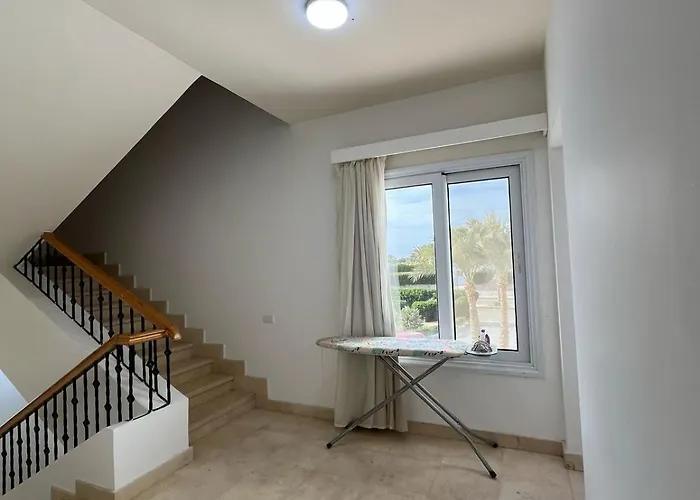 White 4 Bedroom Elgouna Heated Pool * Gurdaka