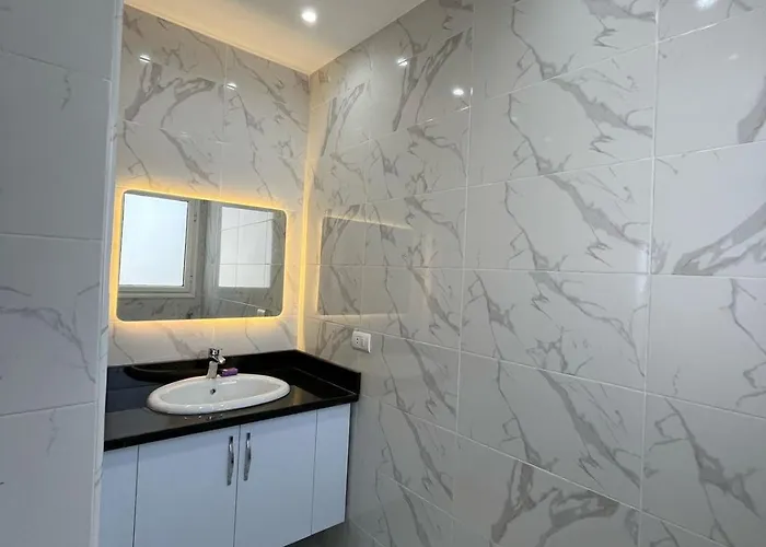 White 4 Bedroom Elgouna Heated Pool * Gurdaka